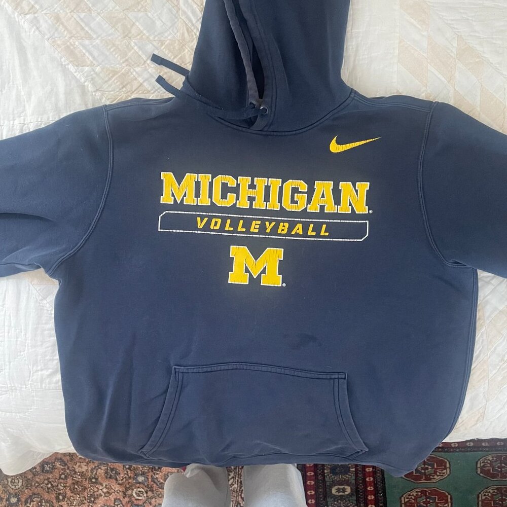 Nike Michigan Volleyball Hoodie Sweatshirt, Women's Large
